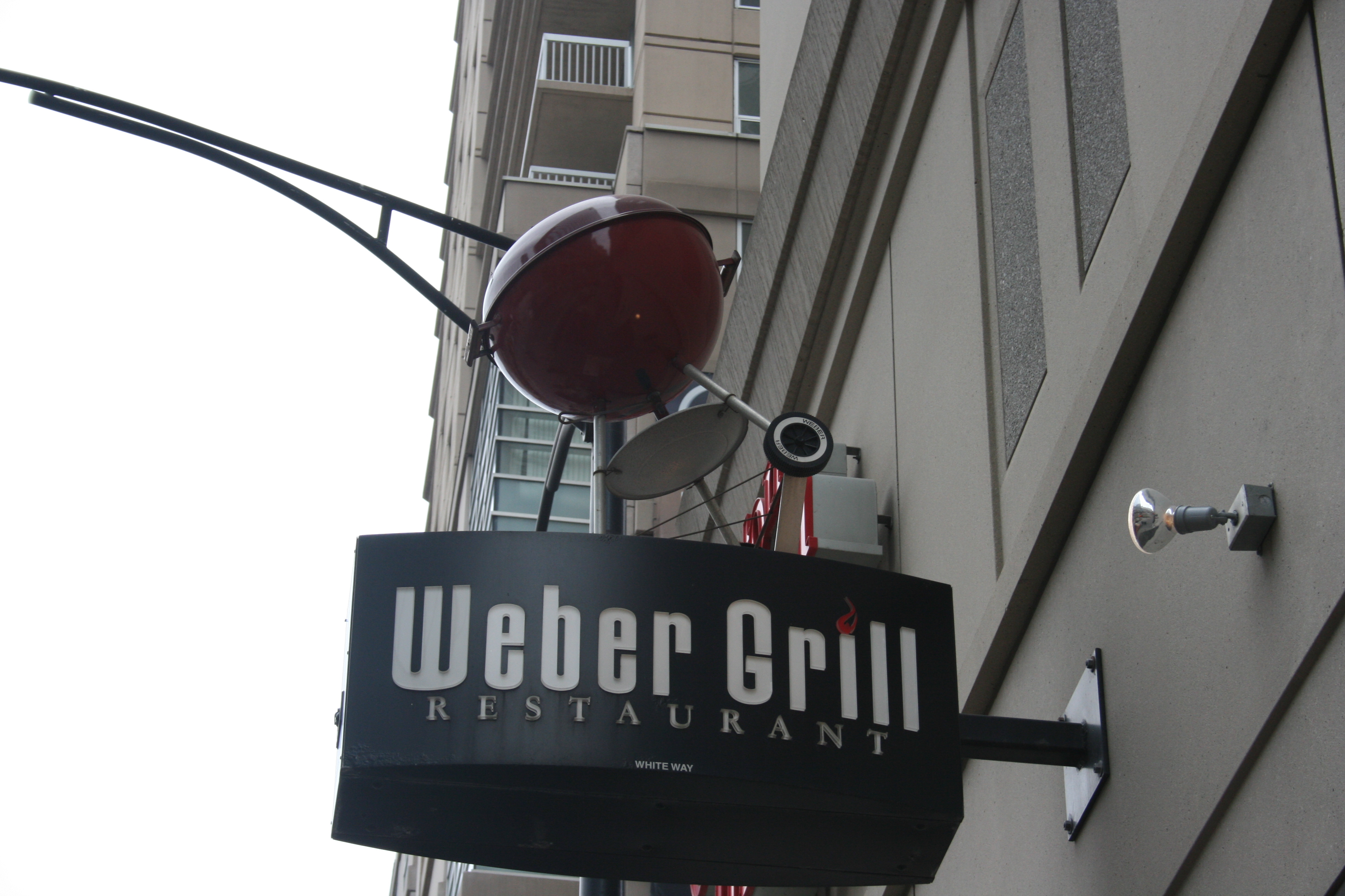 Weber Grill Academy Hosts Cooking Classes For Experts And Novices Alike Clayton Times - becoming phill como tener robux gratis real